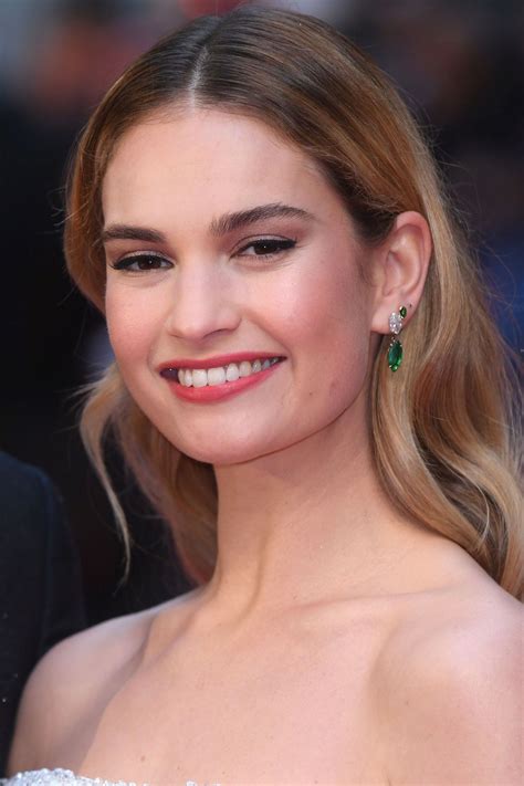 lily james face shape